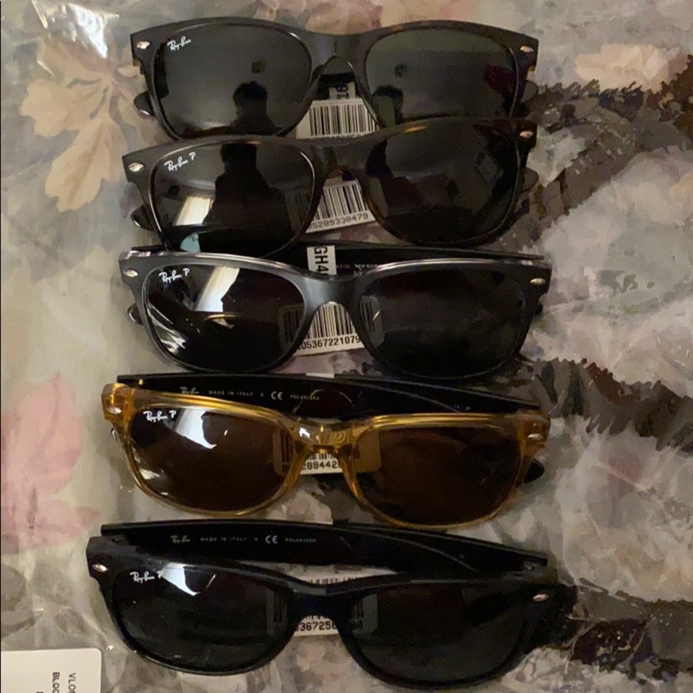AUTHENTIC RAY BANS SELLING FOR CHEAP (UNISEX)🤞🏽